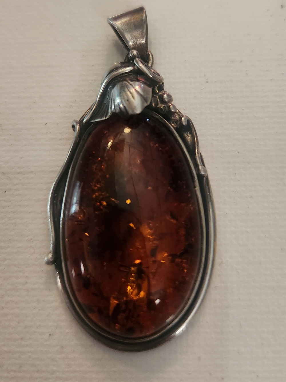 Vintage Sterling Silver Amber Pendant Necklace - Rich Cognac Amber